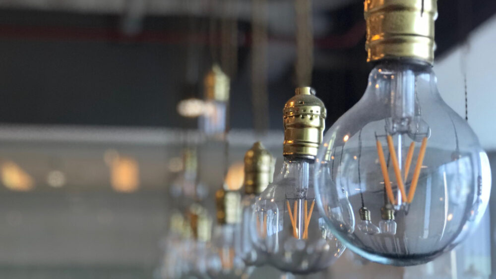 Comment choisir son fournisseur d'électricité pour l'industrie ?