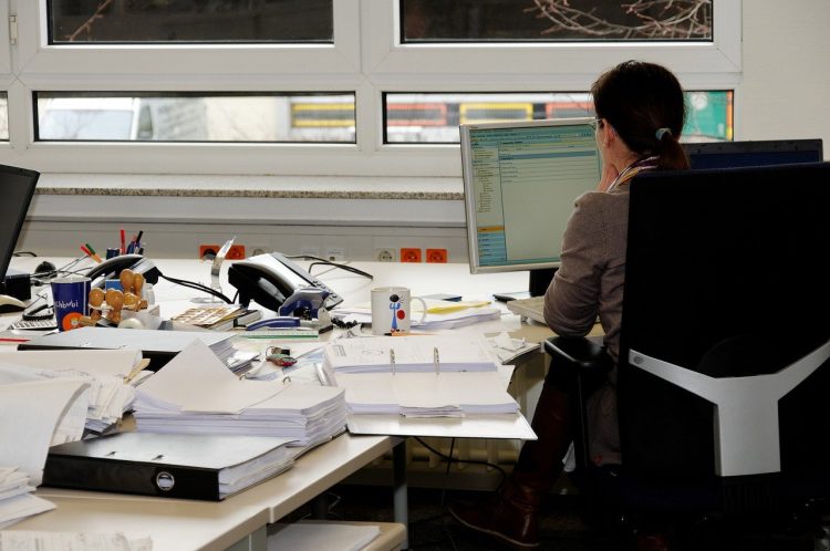 Avant de vous engager avec une idée de start-up, essayez de la fréquenter d’abord