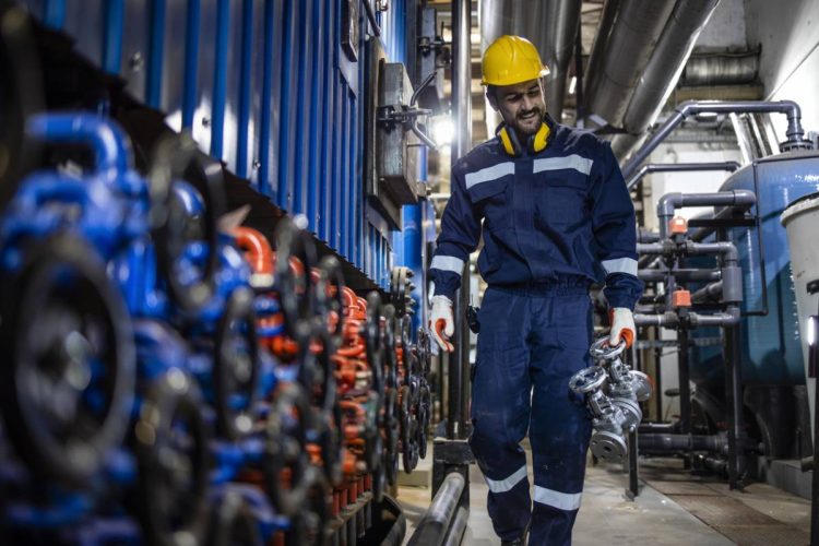 Installateur technique : comment améliorer la gestion de vos interventions terrain ?