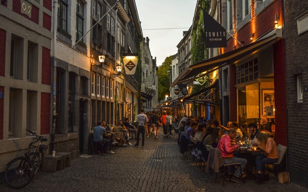 Les avantages de la mise en location d’un local commercial en région parisienne