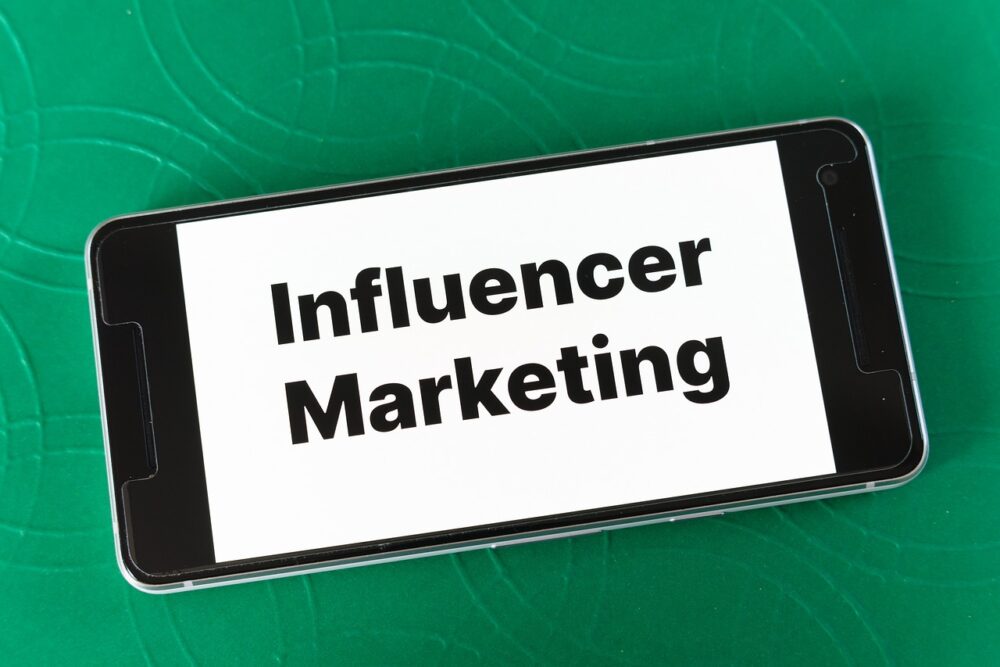 Pourquoi collaborer avec une célébrité pour votre campagne marketing ?