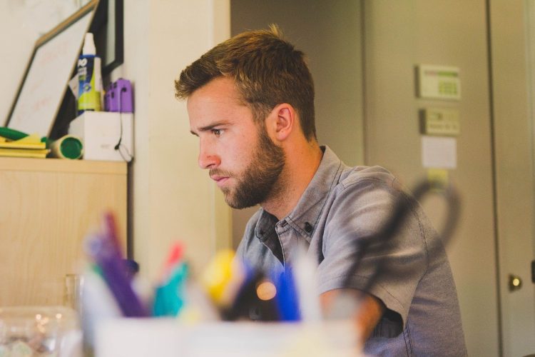 Trouver l’équilibre entre vie professionnelle, vie privée et études en tant qu’étudiant