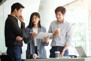 PME B2B sans commerciaux : structurer sa relation client et générer du business avec un CRM