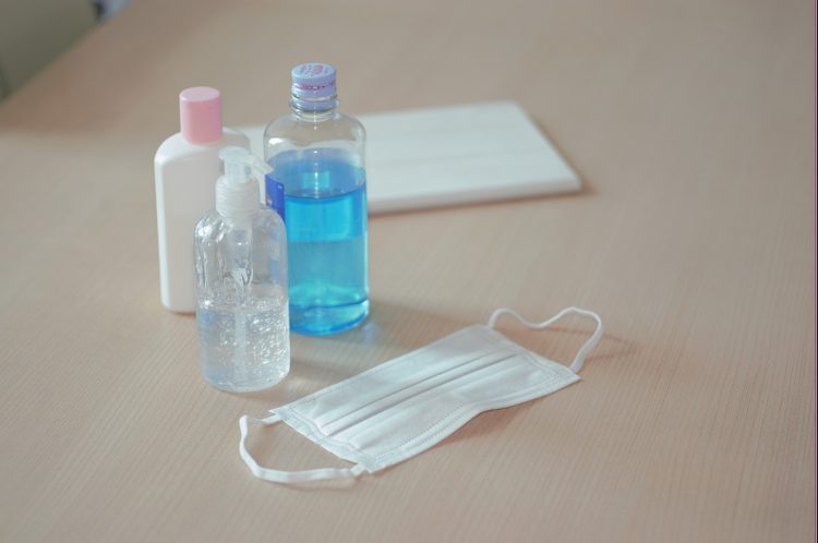 Créer un cadre de travail sain avec le distributeur de gel hydroalcoolique