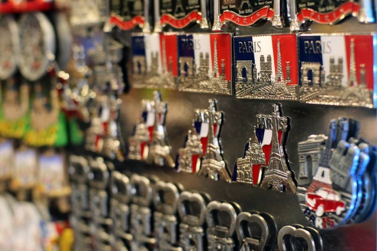 Lieu touristique : Comment aménager votre boutique souvenirs ?