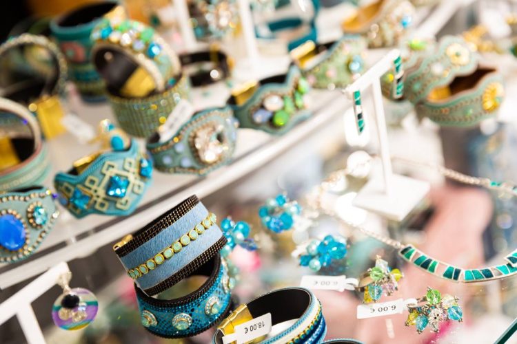 boutique souvenirs aménagement